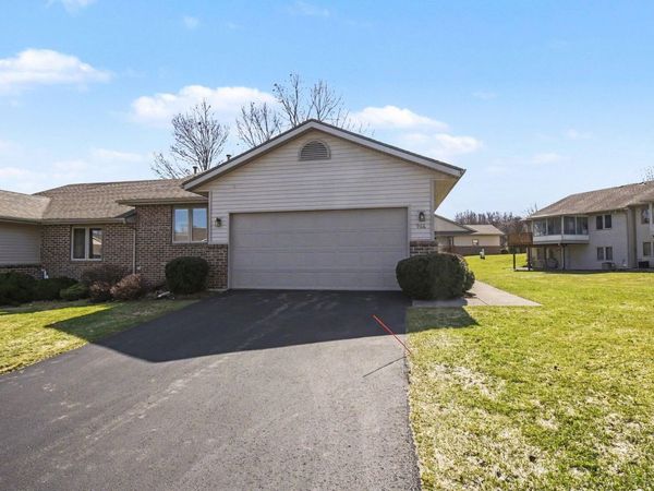 966 Ironwood Circle NW, Unit 72, Grand Rapids, MI 49534