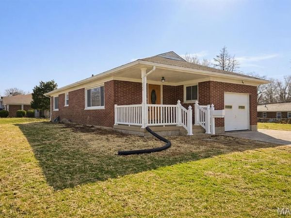 424 Oliver Lee Drive, Belleville, IL 62223