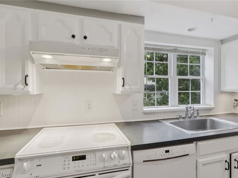 26626 Osborn Road, Bay Village, OH 44140 Photo 12