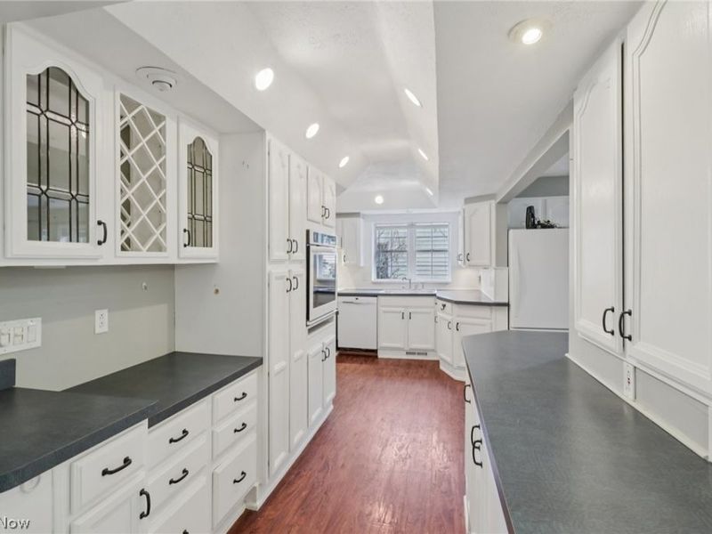 26626 Osborn Road, Bay Village, OH 44140 Photo 7