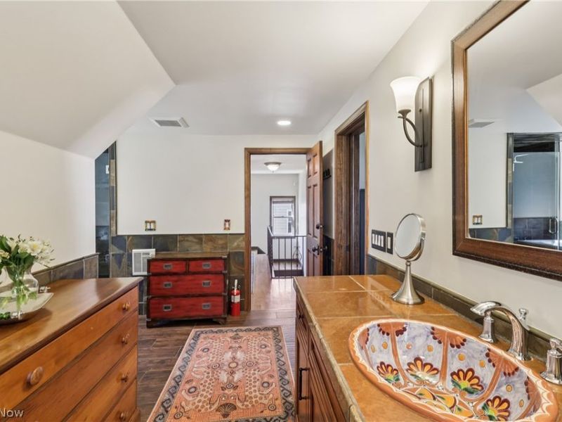 23708 E Baintree Road , Beachwood, OH 44122 Photo 23