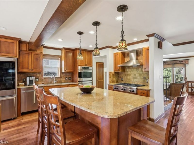 23708 E Baintree Road , Beachwood, OH 44122 Photo 5