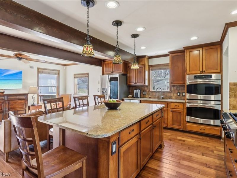 23708 E Baintree Road , Beachwood, OH 44122 Photo 6