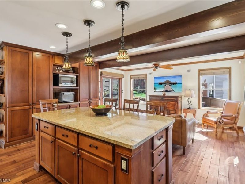 23708 E Baintree Road , Beachwood, OH 44122 Photo 8