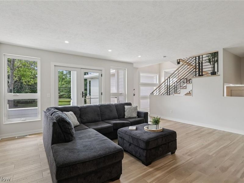 280 Buckeye Drive , Unit 5, Sheffield Lake, OH 44054 Photo 8