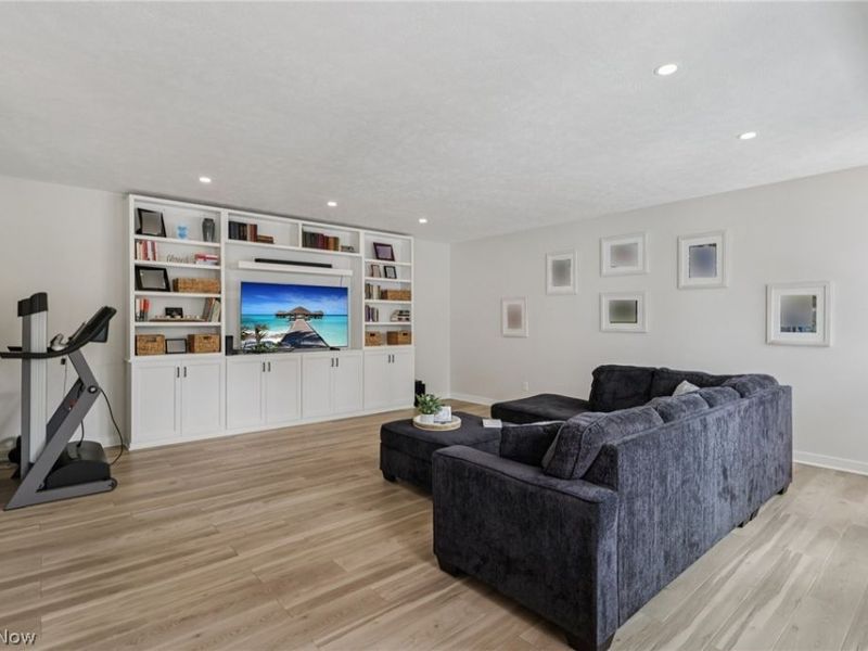 280 Buckeye Drive , Unit 5, Sheffield Lake, OH 44054 Photo 9