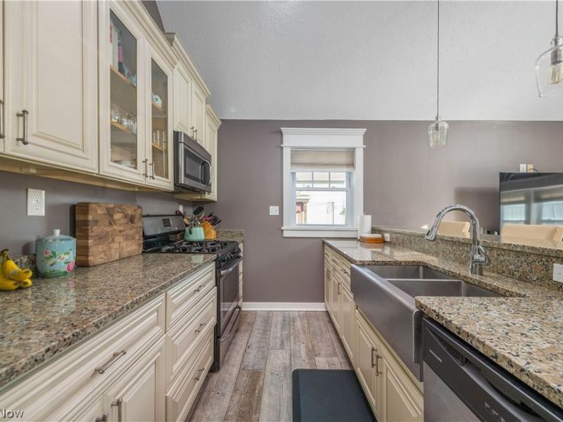 1338 W 69th Street , Cleveland, OH 44102 Photo 20