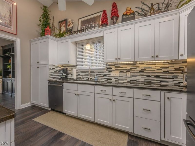 4929 Searls Drive NW, North Canton, OH 44720 Photo 10