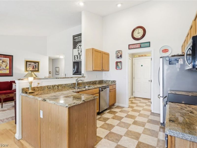 5441 Fountain Circle , North Ridgeville, OH 44039 Photo 10