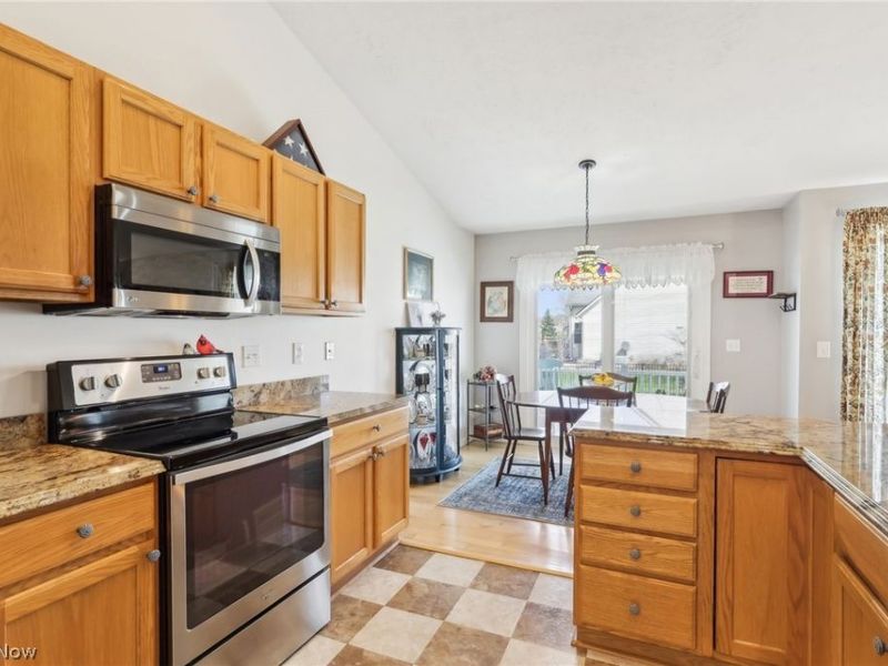 5441 Fountain Circle , North Ridgeville, OH 44039 Photo 12