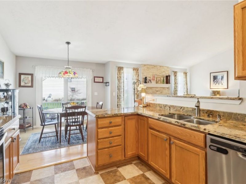 5441 Fountain Circle , North Ridgeville, OH 44039 Photo 13