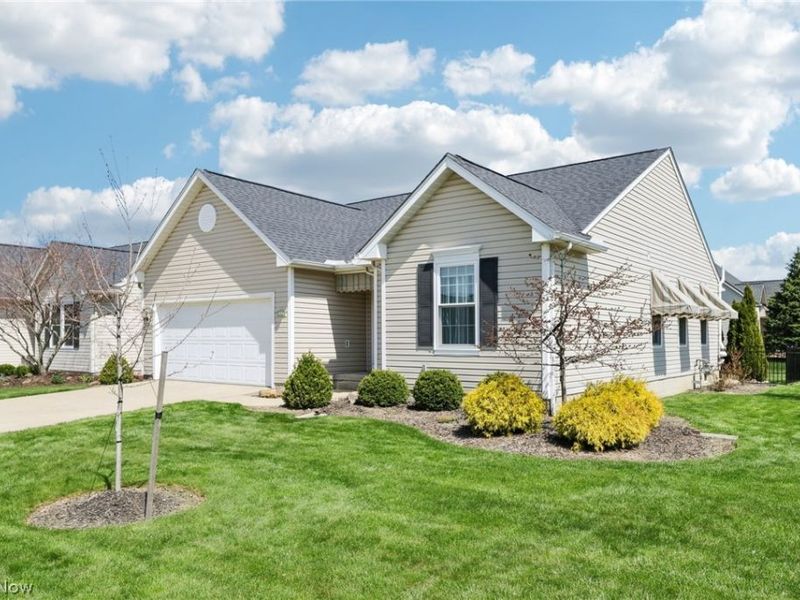 5441 Fountain Circle , North Ridgeville, OH 44039 Photo 2