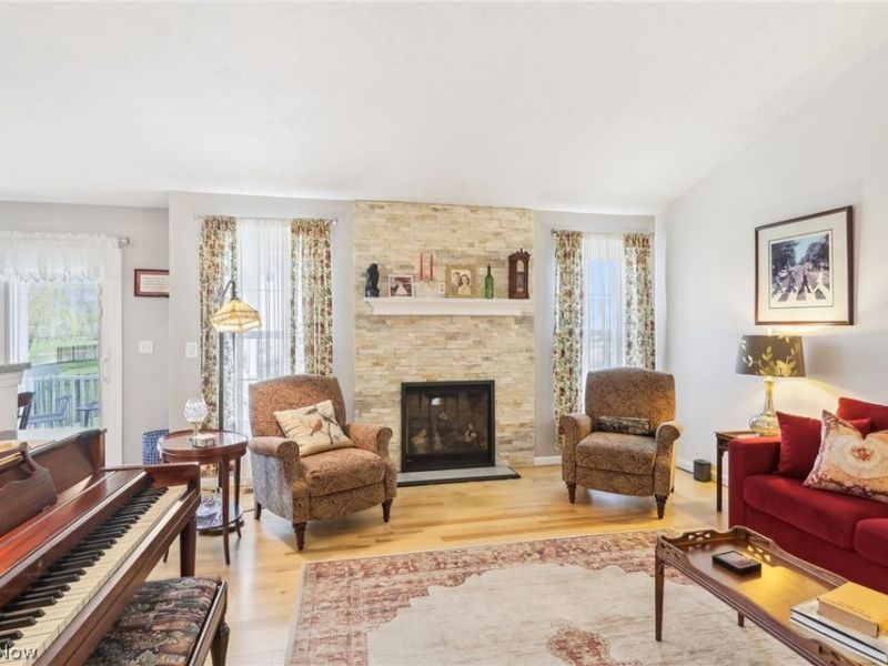 5441 Fountain Circle , North Ridgeville, OH 44039 Photo 5