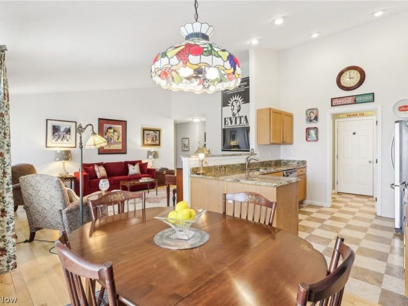 5441 Fountain Circle , North Ridgeville, OH 44039 Photo 9