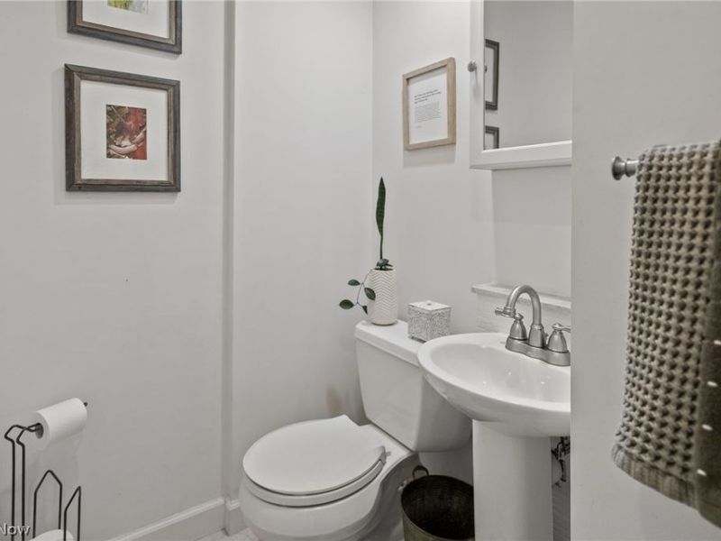 2217 Kerrwood Road , Cleveland Heights, OH 44118 Photo 15