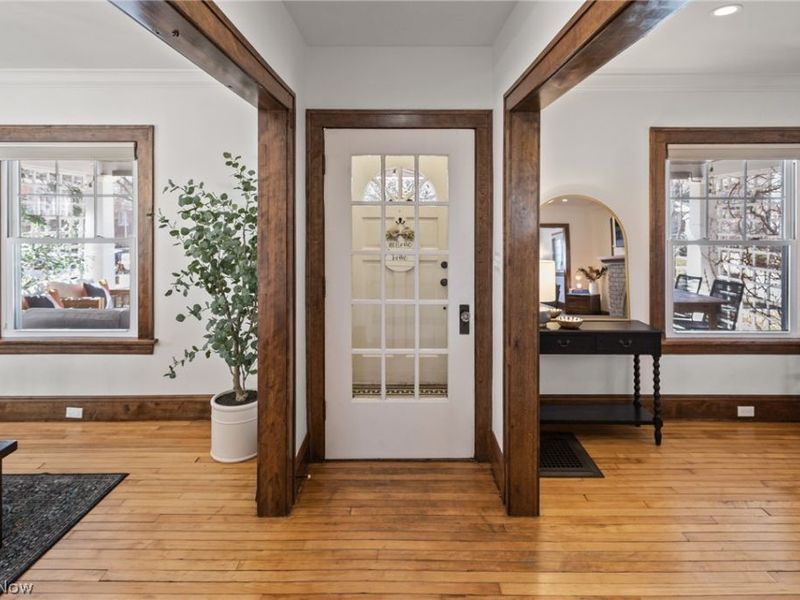 2217 Kerrwood Road , Cleveland Heights, OH 44118 Photo 2