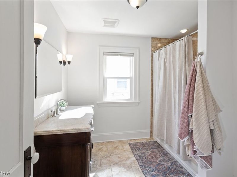 2217 Kerrwood Road , Cleveland Heights, OH 44118 Photo 20