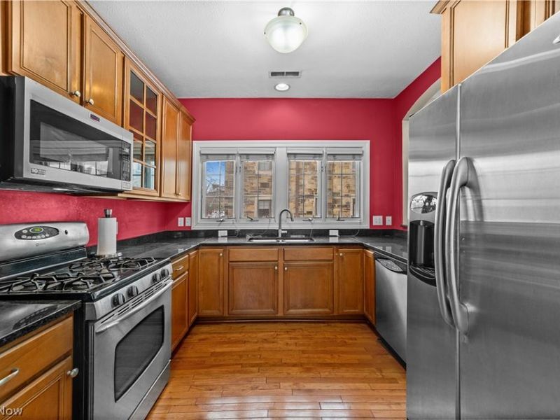 2425 Derbyshire Court , Unit B4-C, Cleveland Heights, OH 44106 Photo 12