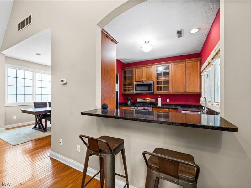 2425 Derbyshire Court , Unit B4-C, Cleveland Heights, OH 44106 Photo 17