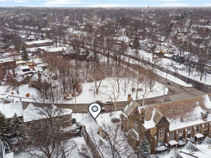 2425 Derbyshire Court , Unit B4-C, Cleveland Heights, OH 44106 Photo 31