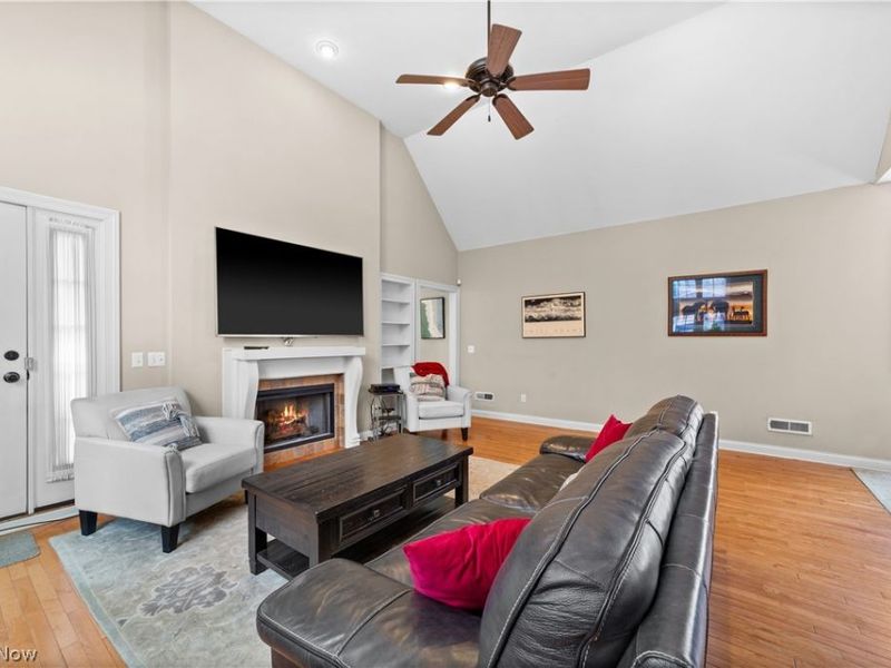 2425 Derbyshire Court , Unit B4-C, Cleveland Heights, OH 44106 Photo 7