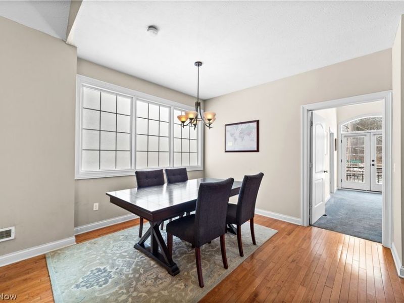 2425 Derbyshire Court , Unit B4-C, Cleveland Heights, OH 44106 Photo 9