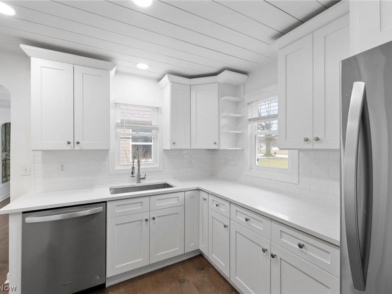 2640 Lost Nation Road , Willoughby, OH 44094 Photo 2