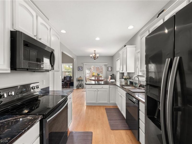 33958 Crown Colony Drive , Avon, OH 44011 Photo 9