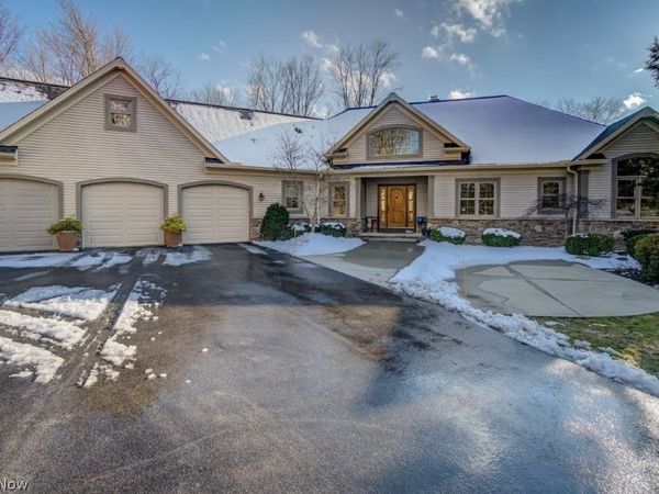 2832 State Route 82 , Aurora, OH 44202