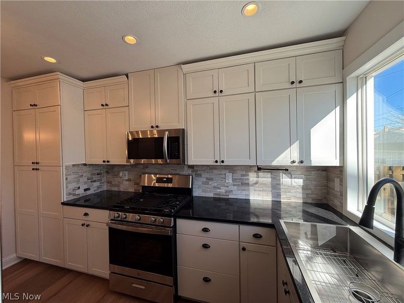 5815 Warwick Drive , Parma, OH 44129 Photo 7