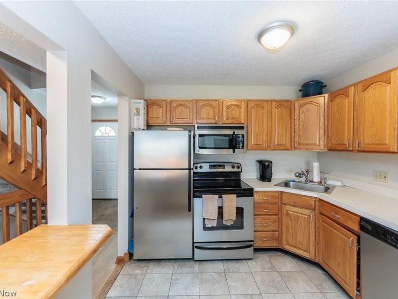 9415 Preakness Drive , Unit D, Northfield, OH 44067 Photo 12