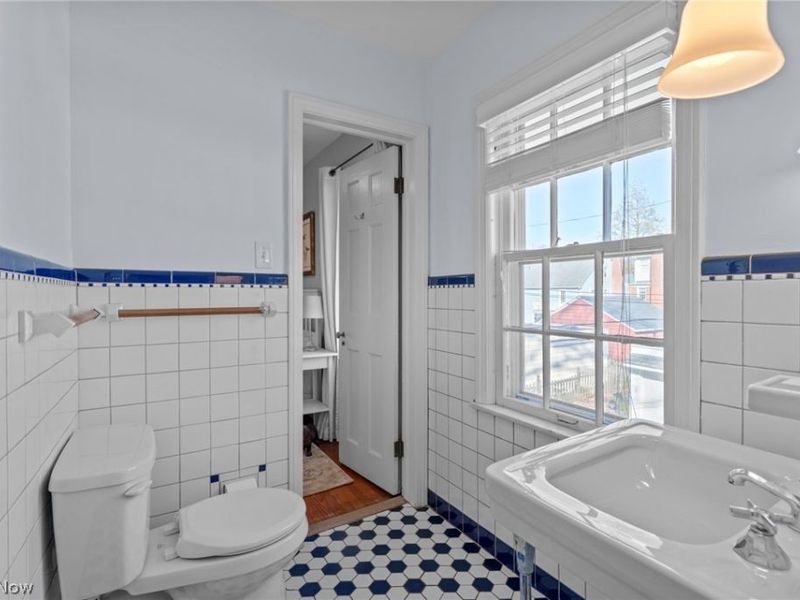 3715 Sutherland Road , Shaker Heights, OH 44122 Photo 24