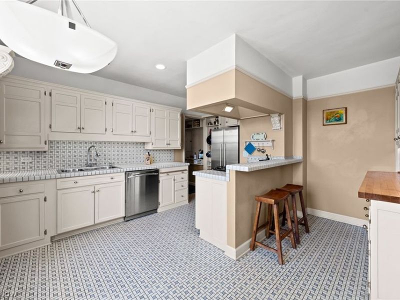 13415 Shaker Boulevard , Unit 12K3, Cleveland, OH 44120 Photo 25