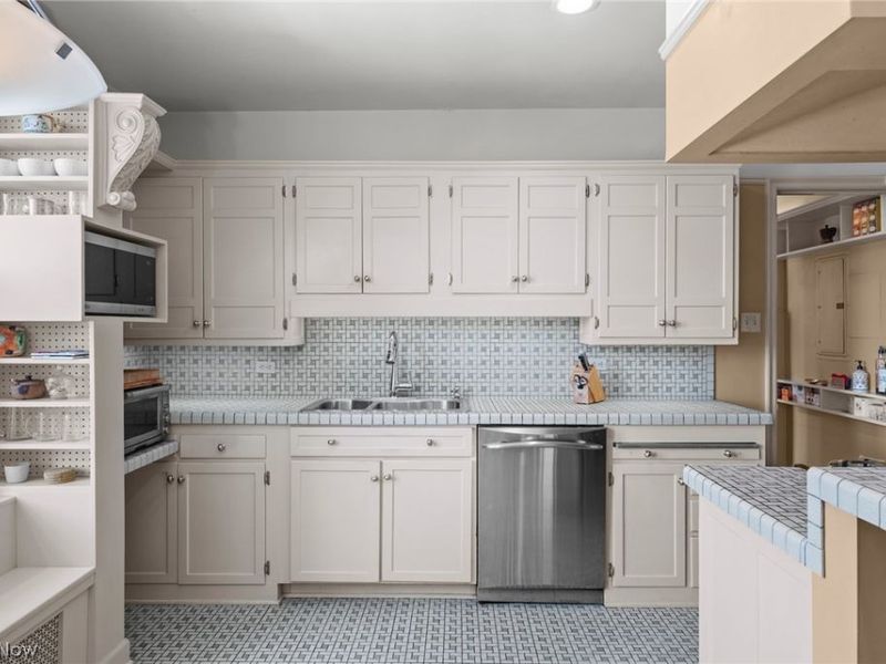 13415 Shaker Boulevard , Unit 12K3, Cleveland, OH 44120 Photo 32