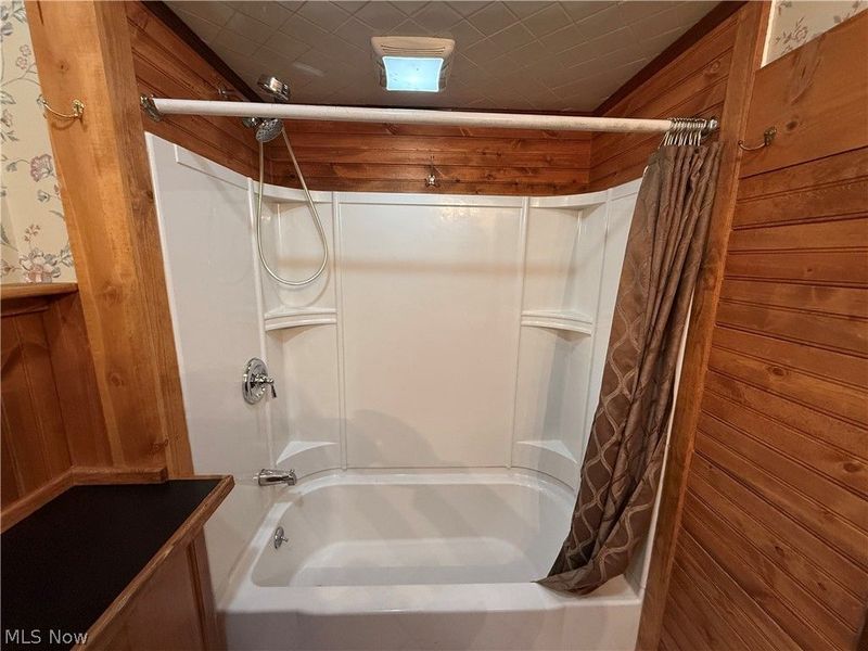 4312 Warner Road , Cleveland, OH 44105 Photo 18