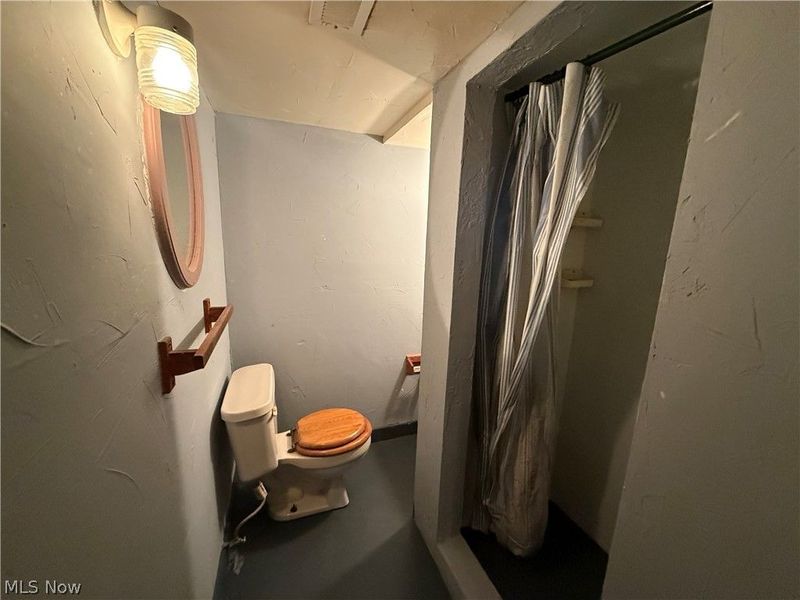 4312 Warner Road , Cleveland, OH 44105 Photo 34