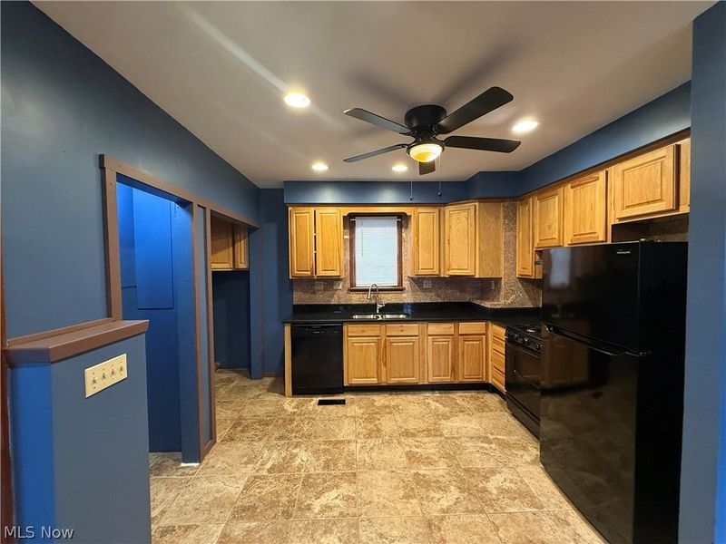 4312 Warner Road , Cleveland, OH 44105 Photo 7