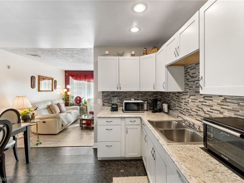 2317 40th Street NE, Canton, OH 44705 Photo 12