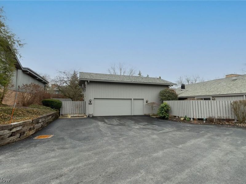 520-18 Willow Circle , Aurora, OH 44202 Photo 1