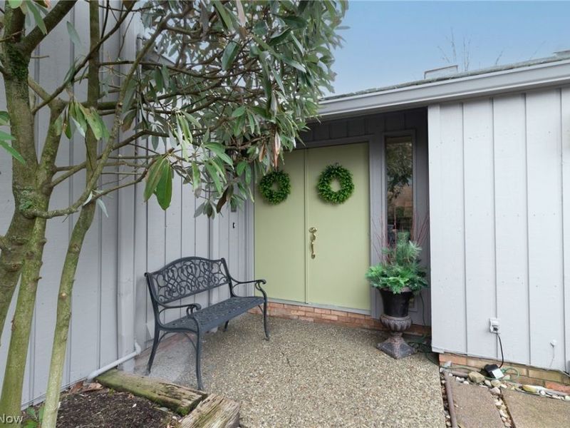 520-18 Willow Circle , Aurora, OH 44202 Photo 2