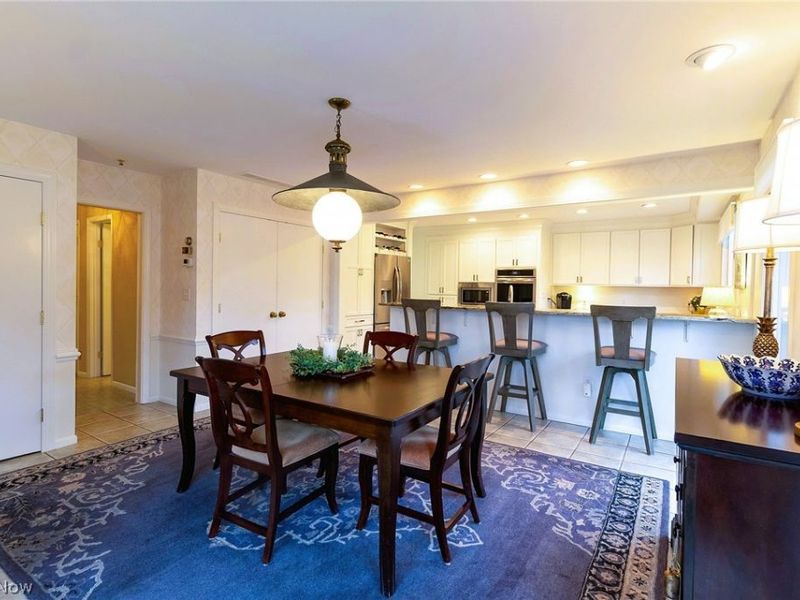 520-18 Willow Circle , Aurora, OH 44202 Photo 9