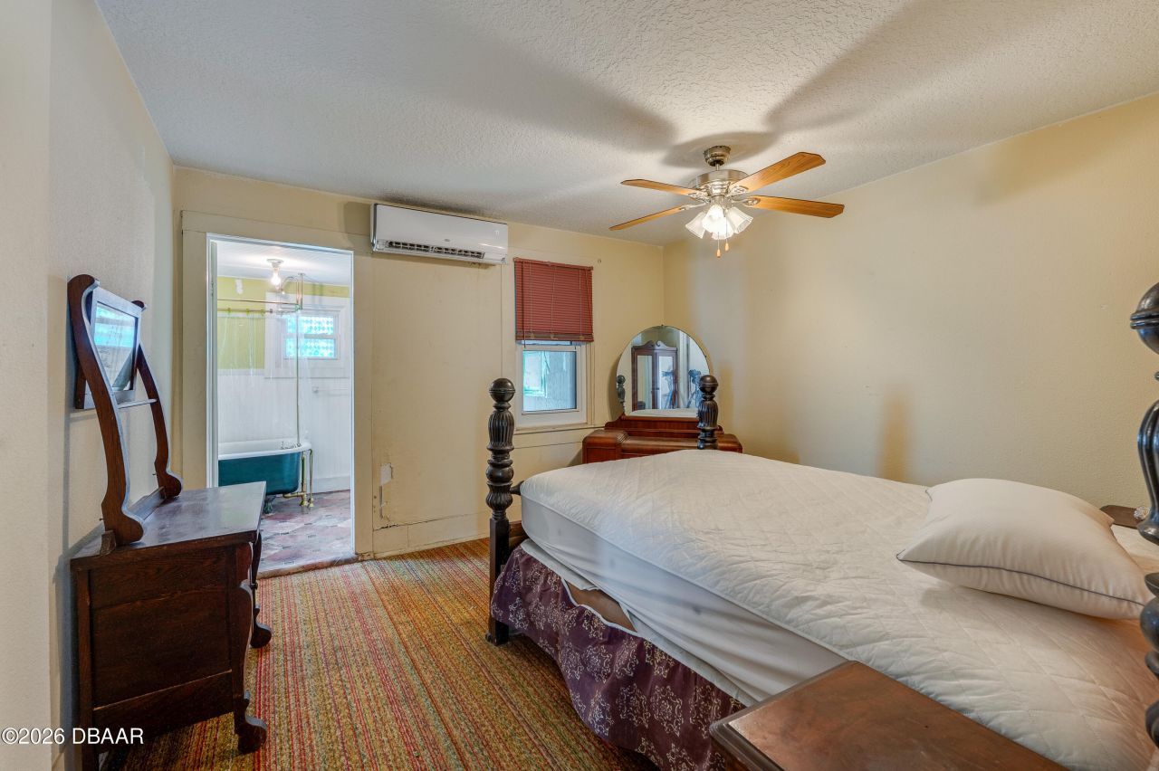 715 Neal Street, New Smyrna Beach, FL 32168 Photo