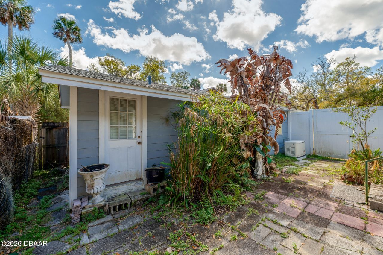 715 Neal Street, New Smyrna Beach, FL 32168 Photo