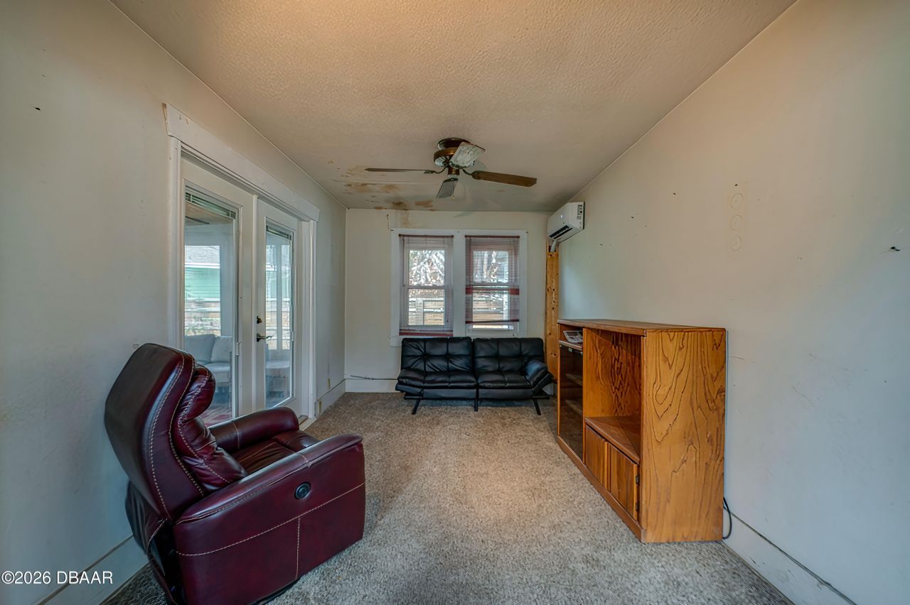 715 Neal Street, New Smyrna Beach, FL 32168 Photo