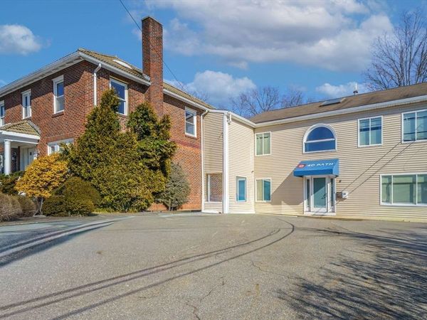 11-15 John St, Newton, MA 02459