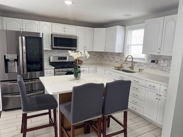 14 Pere Marquette St, Lawrence, MA 01843