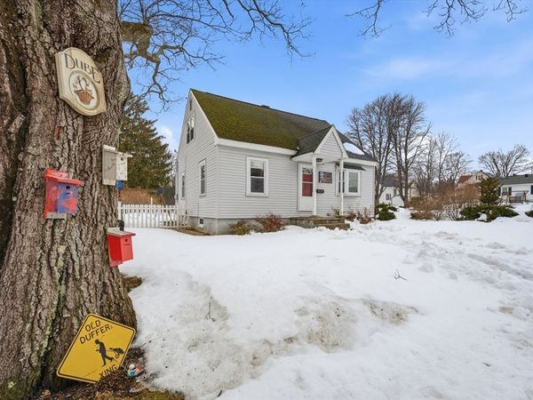 12 Bruce, Worcester, MA 01604