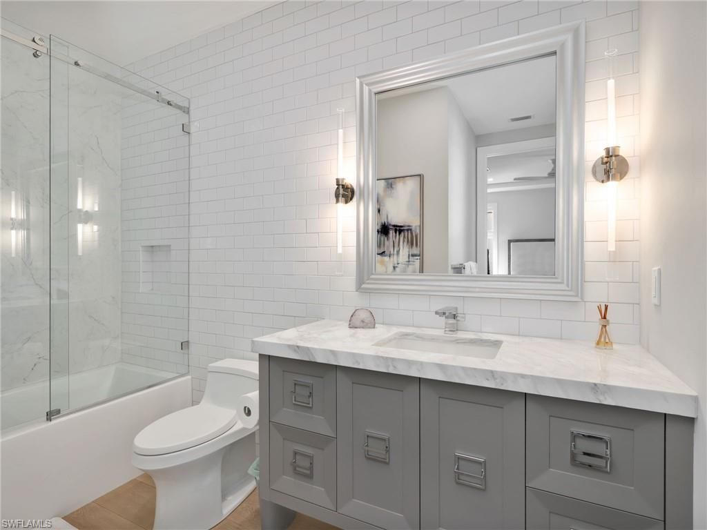 271 3rd St W, Bonita Springs, FL 34134 Photo