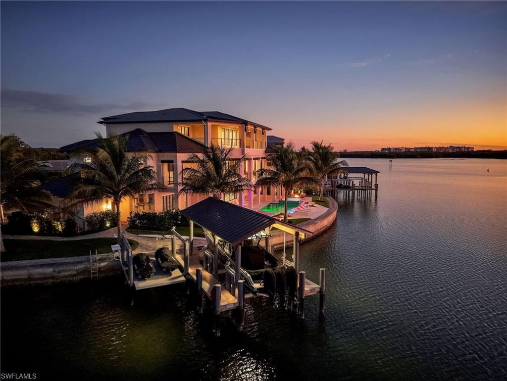 271 3rd St W, Bonita Springs, FL 34134 Photo