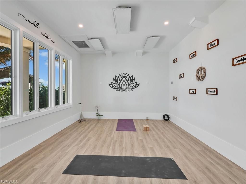 271 3rd St W, Bonita Springs, FL 34134 Photo